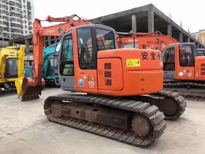 Подержанный экскаватор Hitachi ZX135US