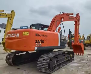 Подержанный экскаватор Hitachi ZX240